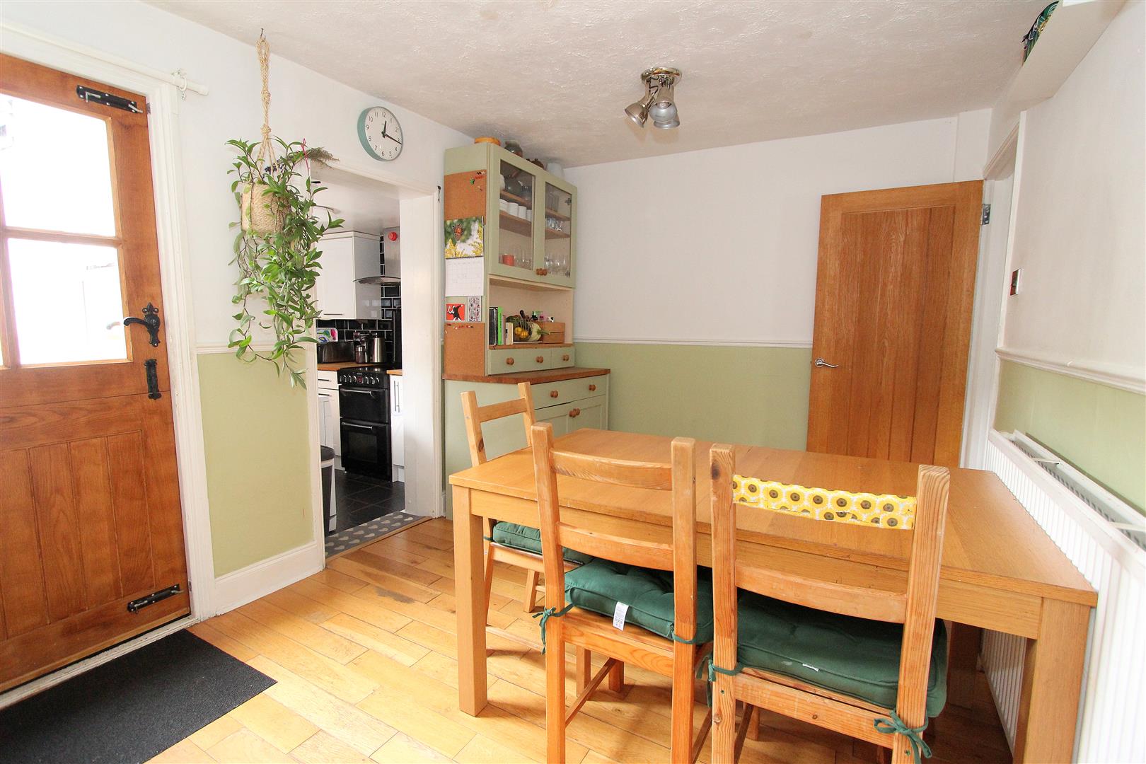 2 bed property in Clarence Road, Sutton